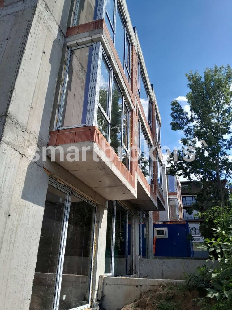 Three-story town house with its own yard, located in a mini-complex next to Vitosha Mountain