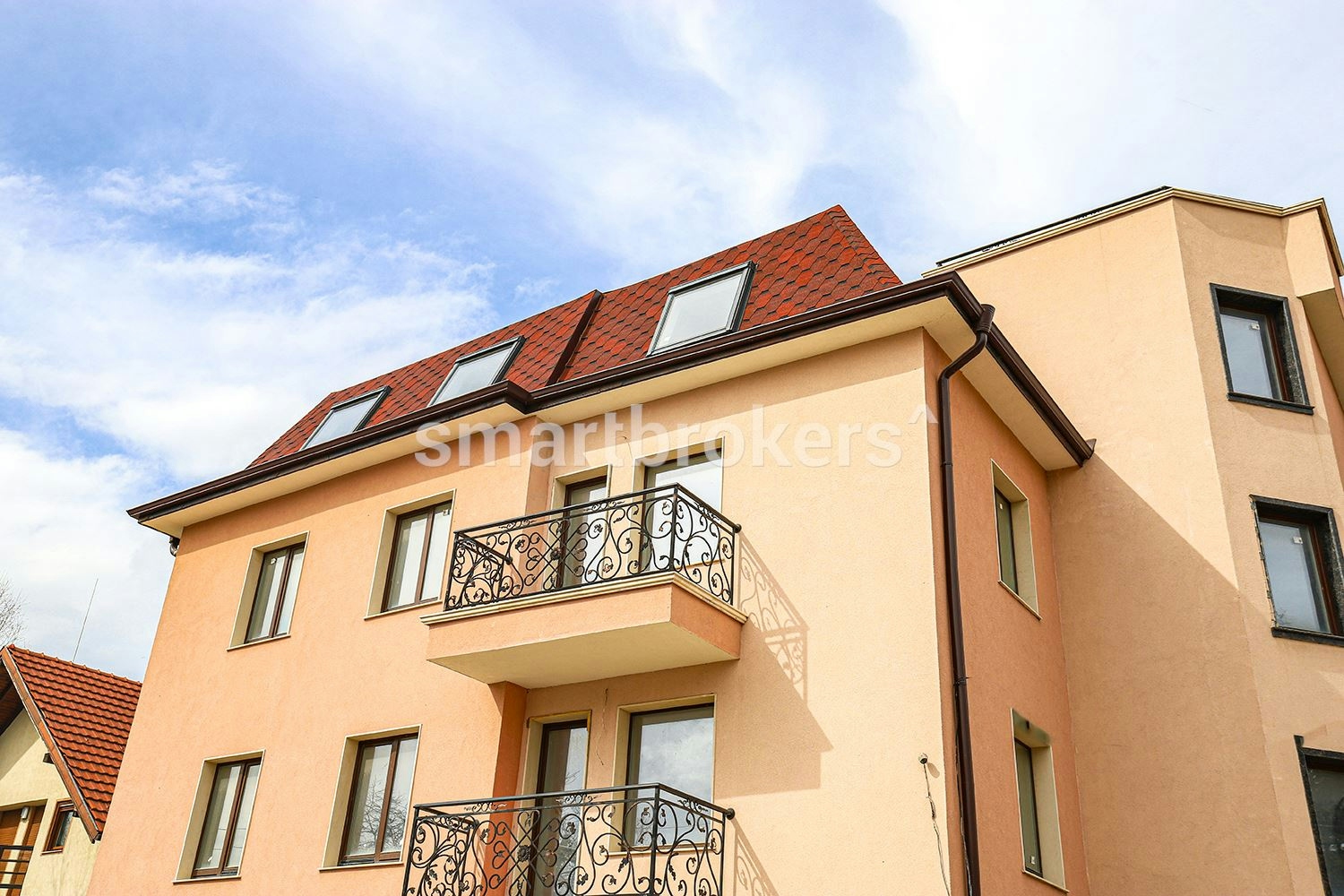Sunny multi-room apartment in a new building in front of Act 16 in Malinova Dolina