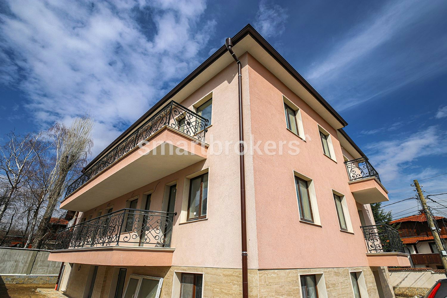 New building with 6 apartments in front of Act 16 in Malinova Dolina
