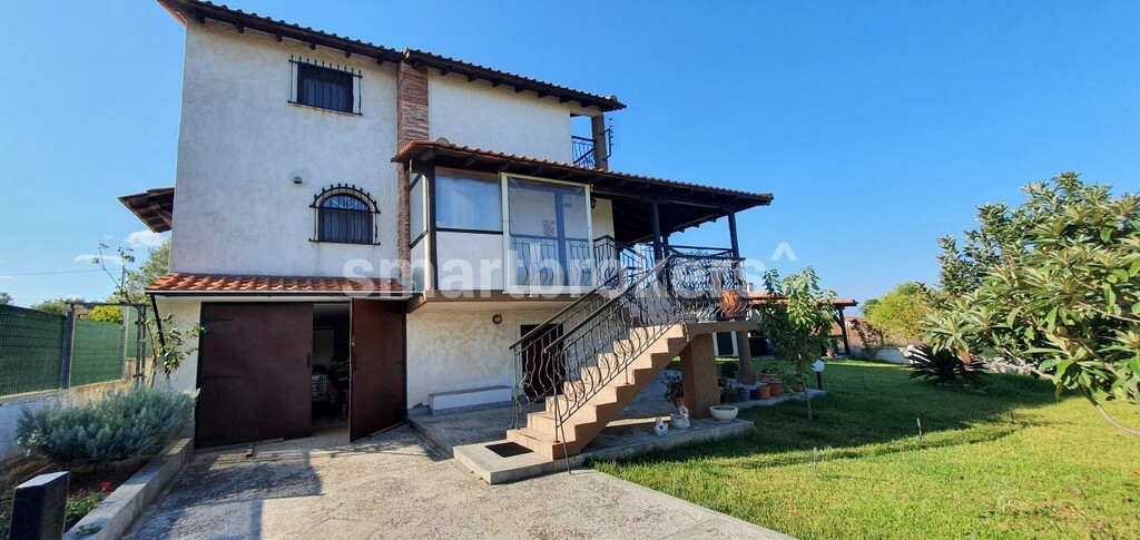 Extremely spacious and authentically built three bedroom house in Kassandra (Halkidiki)